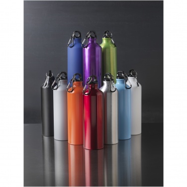 Logotrade Werbegeschenke das Foto: Oregon 770 ml matte Sportflasche mit Karabinerhaken