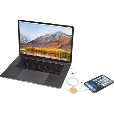 Logotrade Werbegeschenke das Foto: Chechia 150 cm 5-in-1 Kabel aus recyceltem Kunststoff für Datenübertragung und 27W Schnellladung mit Bambusdetails