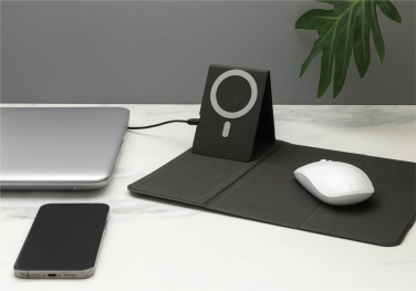 Logo trade promotional merchandise picture of: Artic Magnetic 10W wireless charging phonestand