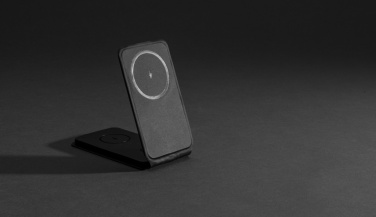 Logotrade promotional merchandise picture of: Swiss Peak RCS rPU 15W  3-in-1 magnetic wireless charger