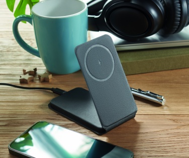 Logo trade promotional items picture of: Foldable magnetic charger 15W