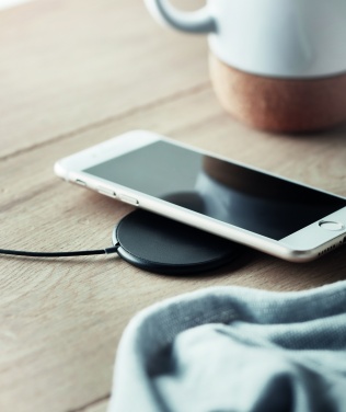 Logo trade promotional items picture of: Magnetic wireless charger 10W