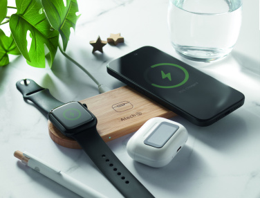 Logo trade promotional giveaway photo of: 3 in 1 15W wireless charger