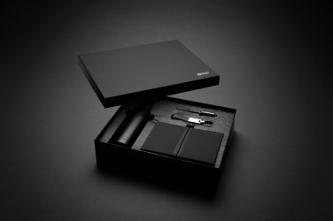 Logo trade promotional merchandise photo of: Swiss Peak RCS deluxe business gift set w/ water bottle