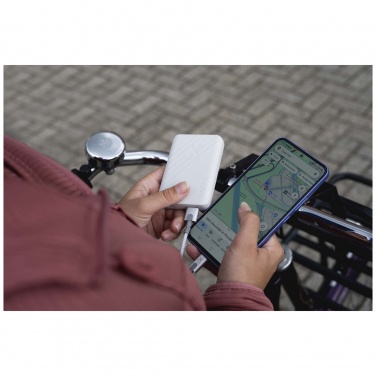 Logo trade reklaamkingid foto: Xtorm XG205 Go2 12W 5000 mAh kiirlaadimise akupank 