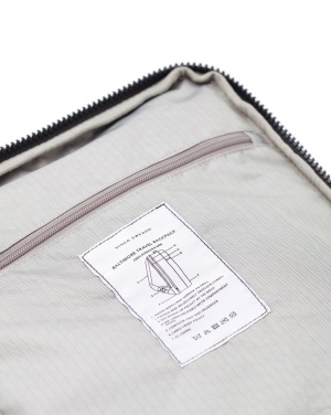 Logotrade firmakingitused pilt: VINGA Baltimore reisiseljakott