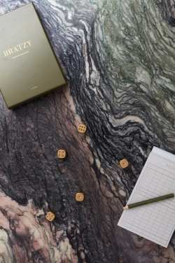 Logotrade reklaamtooted pilt: VINGA Bratzy kohvilauamäng