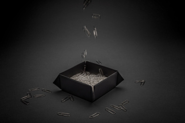 Logotrade meened pilt: Swiss Peak RCS taaskasutatud PU-st kokkupandav magnetiline hoiualus