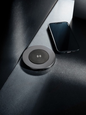 Logo trade reklaamkingid foto: Terra RCS taaskasutatud alumiiniumist 10 W juhtmevaba laadija