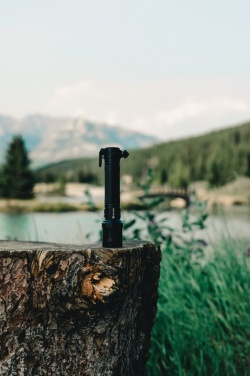 Logo trade firmakingid foto: Gear X RCS taaskasutatud alumiiniumist suure jõudlusega auto taskulamp