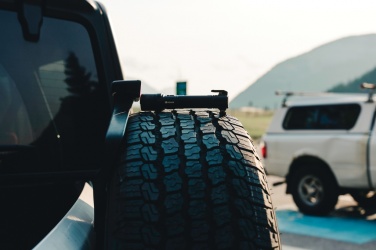 Logotrade ärikingitused pilt: Gear X RCS taaskasutatud alumiiniumist suure jõudlusega auto taskulamp