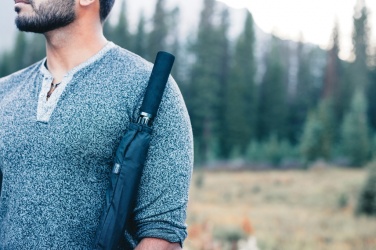 Logotrade meened pilt: Swiss Peak Aware™ ülikerge manuaalne 25-tolline alumiinium vihmavari