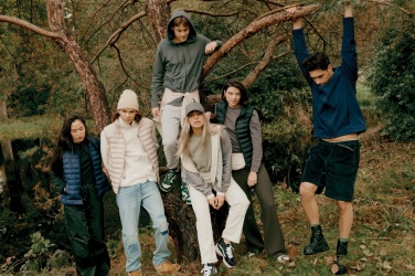 Logo trade firmakingid foto: Iqoniq Meru naiste taaskasutatud polüestrist vest