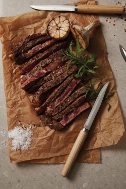 Logo trade ärikingid foto: VINGA Retro lihanoad