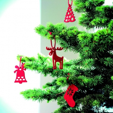 Logo trade ärikingid foto: Komplektis 6 puuvildist riidepuud