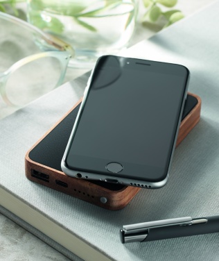 Logo trade ärikingitused foto: Juhtmeta 4000 mAh akupank