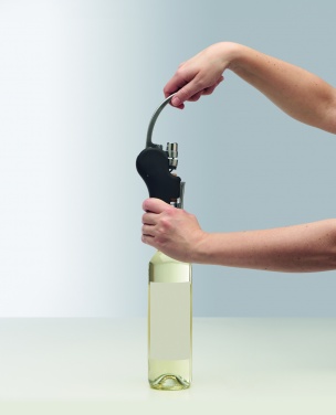 Logotrade meened pilt: Automaathoovaga korgitser