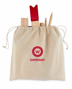 Logo trade ärikingi pilt: Pinewood õues viskemäng