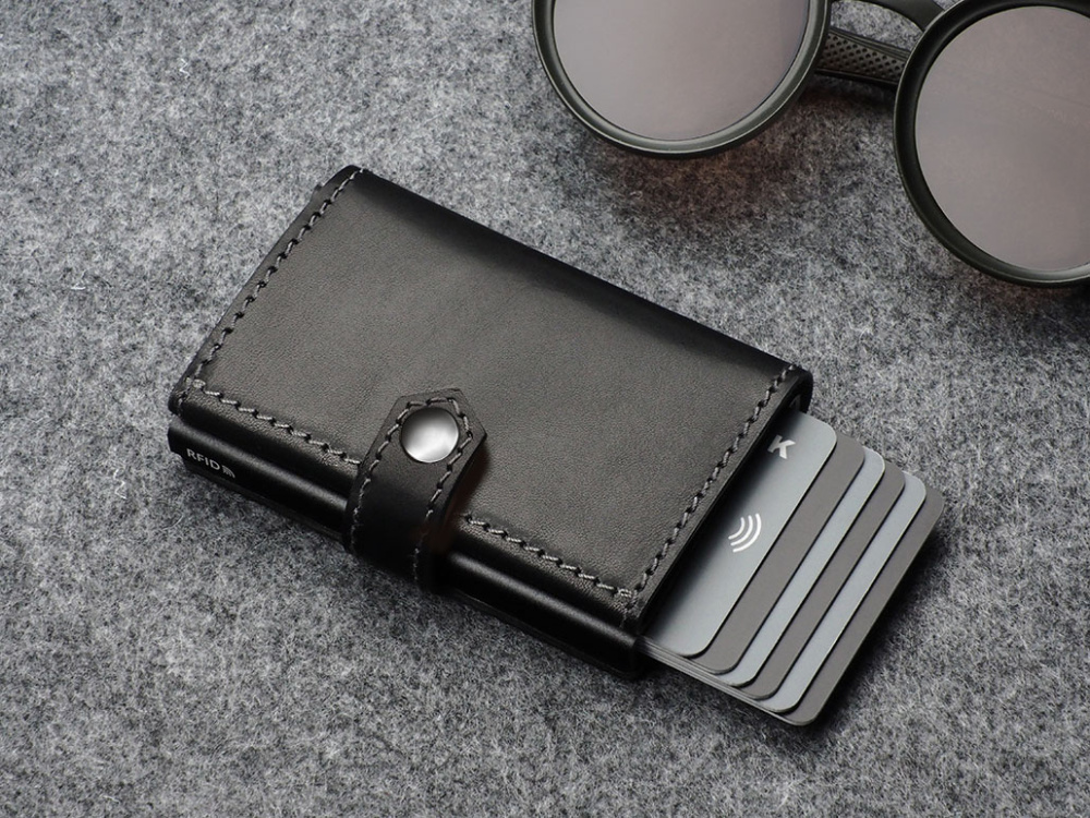 Logotrade meened pilt: RFID kaarditasku 2109141