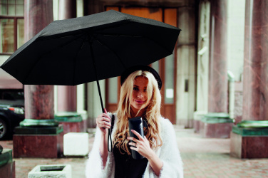 Logo trade meene pilt: HITHERE kinkekomplekt termospudeli ja vihmavarjuga