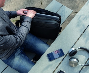 Logo trade mainostuote kuva: Madrid – 15,6" USB-laptoplaukku - RFID - PVC vapaa