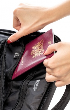 Logotrade liikelahja tuotekuva: Swiss Peak AWARE™ XXL viikonloppureppu