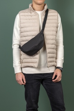 Logotrade mainostuote tuotekuva: Crescent AWARE™ RPET puolikuun muotoinen crossbody -laukku