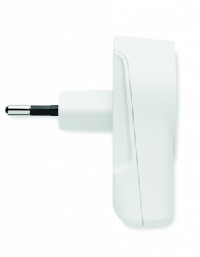 Logotrade mainoslahjat kuva: Matka-adapteri USB-laturi