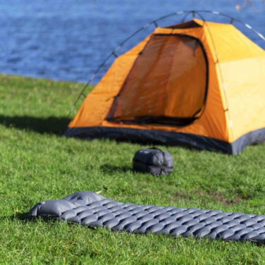 Logotrade mainoslahja ja liikelahja kuva: Ilmatäytteinen matto SAJAMA Schwarzwolf