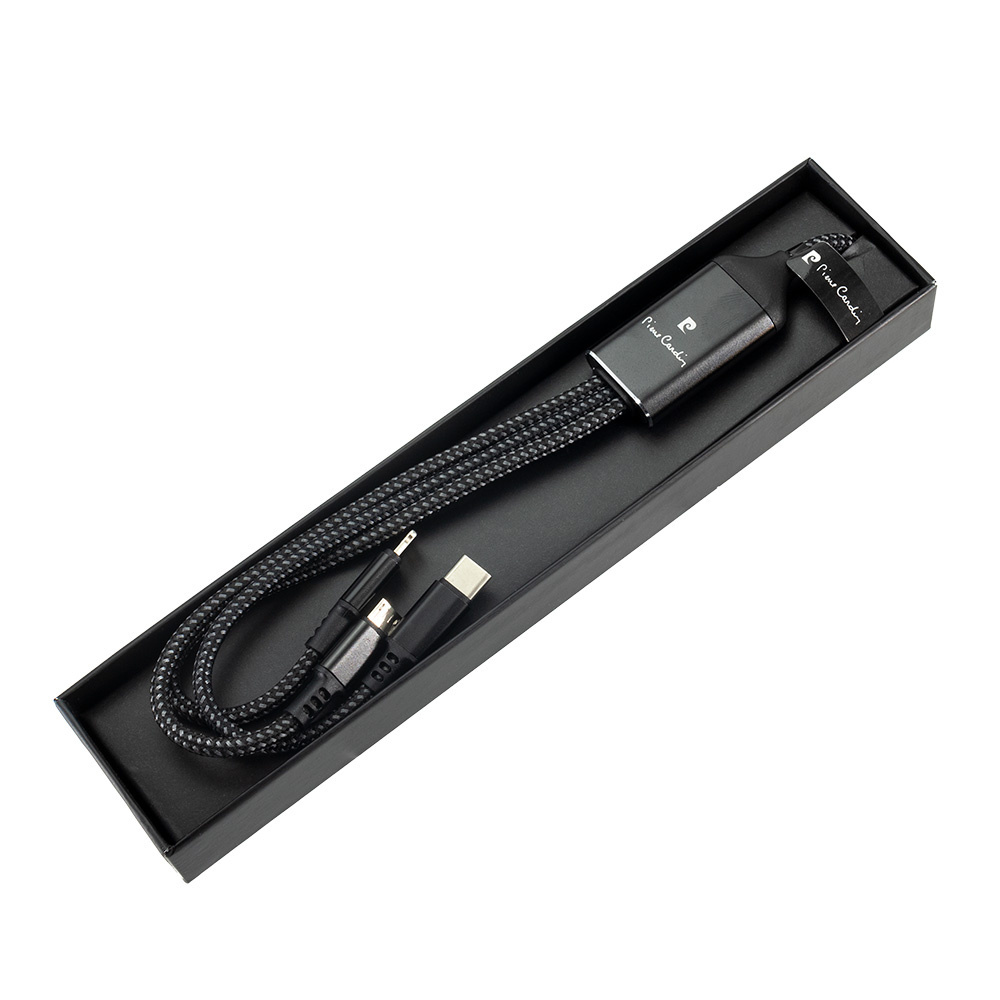 Logo trade mainoslahja kuva: 3 in 1 -kaapeli, jossa on valaistu Pierre Cardin -logo