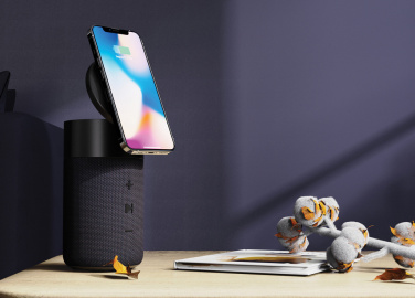 Logotrade liikelahja mainoslahja kuva: Urban Vitamin Anaheim RCS kierrätetty 10W kaiutin 15W laturi