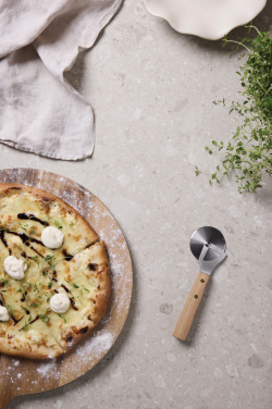 Logotrade liikelahjat kuva: VINGA Paso-pizzaleikkuri