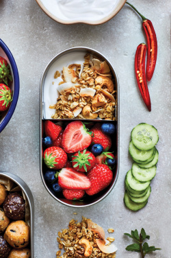 Logotrade liikelahja mainoslahja kuva: Black+Blum teräksestä valmistettu kaksiosainen eväsrasia