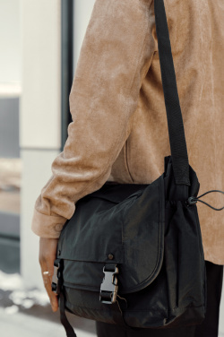 Logotrade liikelahja tuotekuva: KENTO URBAN RCS rNylon 15,6 tuuman olkalaukku