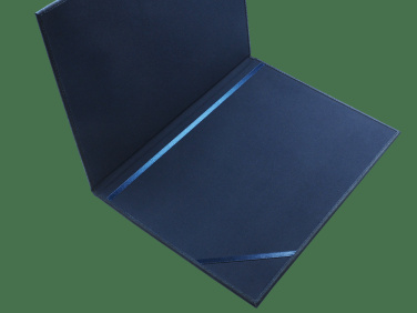 Лого трейд бизнес-подарки фото: Обложка для диплома 152326