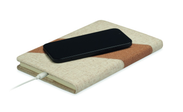 Лого трейд pекламные подарки фото: A5 notebook with 15W charger