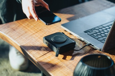 Logotrade reklamprodukter bild: Urban Vitamin Oxnard 5 i 1 65W universalladdare