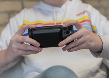 Logotrade kampanjprodukter bild: Magnetisk 5.000 mAh 5W trådlös powerbank