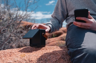 Logotrade reklamprodukter bild: Skywave 12W solcellshögtalare RCS återvunnen plast