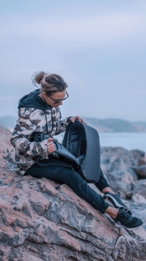 Logotrade presentreklam bild: Bobby Hero Regular, stöldskyddad ryggsäck